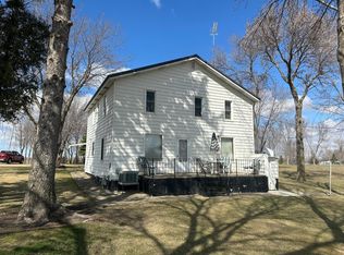 241 Main St, Roscoe, MN 56371