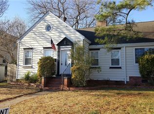203 Harbor Dr, Hampton, VA 23661
