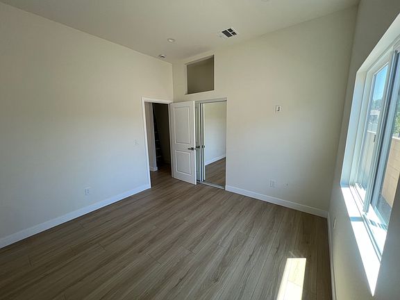 5th image of 7620 Arcola Ave #1/4