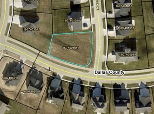 765 Indian Ridge Dr, Waukee, IA 50263