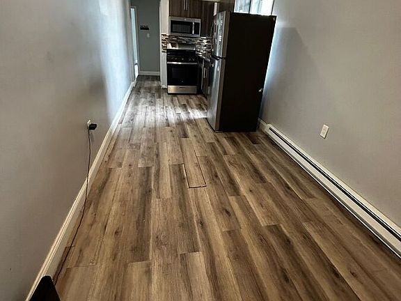 4th image of 139 School St #1