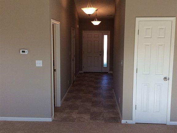 2nd image of 2817 Queencastle Dr
