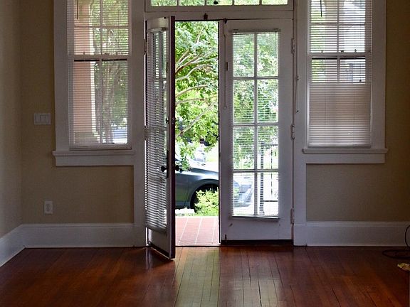 4th image of 415 S Genois St