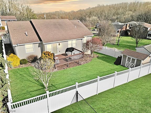 3rd image of 1343 Courtland Rd