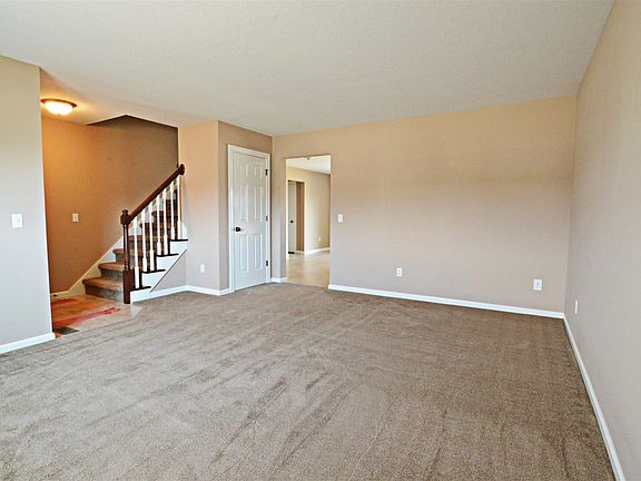 3rd image of 15370 Bears Breech Ct