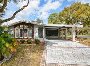 2864 Manatee Rd, Tavares, FL 32778