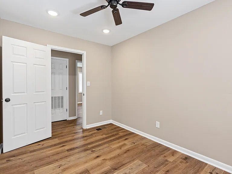240 Josh Ln — Photo 19