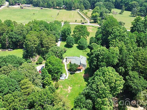 3rd image of 1769 Old State Highway 27