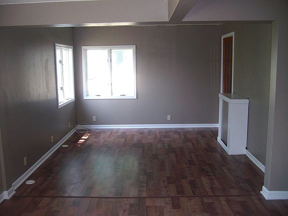5th image of 1106 Grand Ave