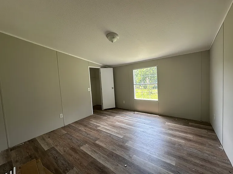 127 Owens Ln — Photo 15