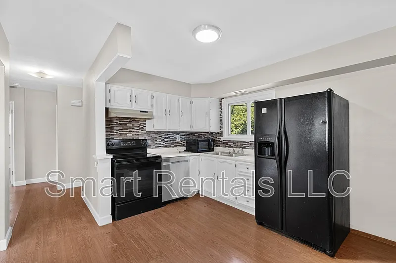 Building Photo - 855 Teson Rd