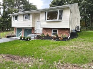 9 Hilden St, Kings Park, NY 11754