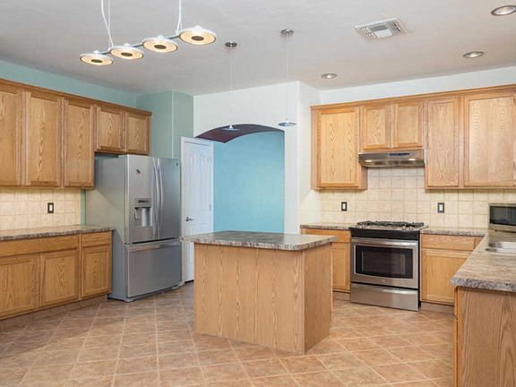 4th image of 10566 E Avalon Park St
