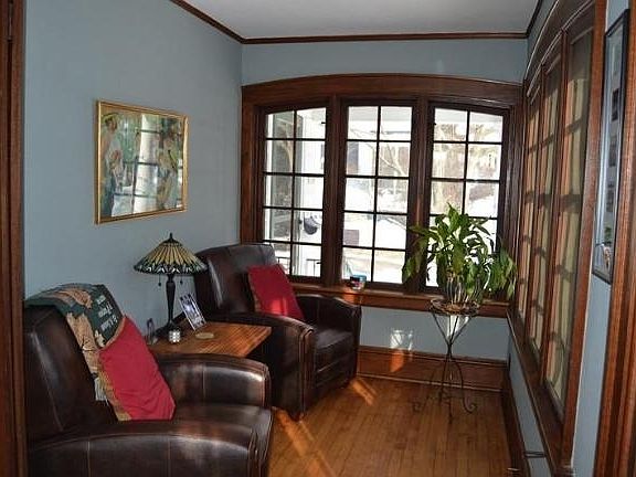 5th image of 7514 Kenwood Ave