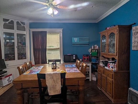 2nd image of 709 Elm St