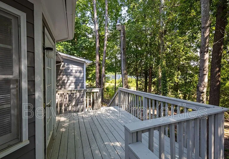 8 Barrett Pl — Photo 27