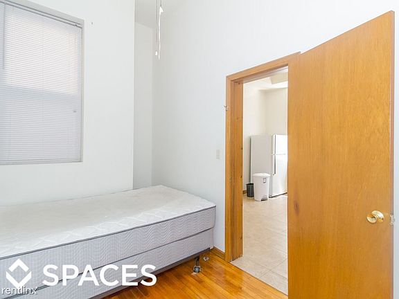 5th image of 2352 N Damen Ave #1RA