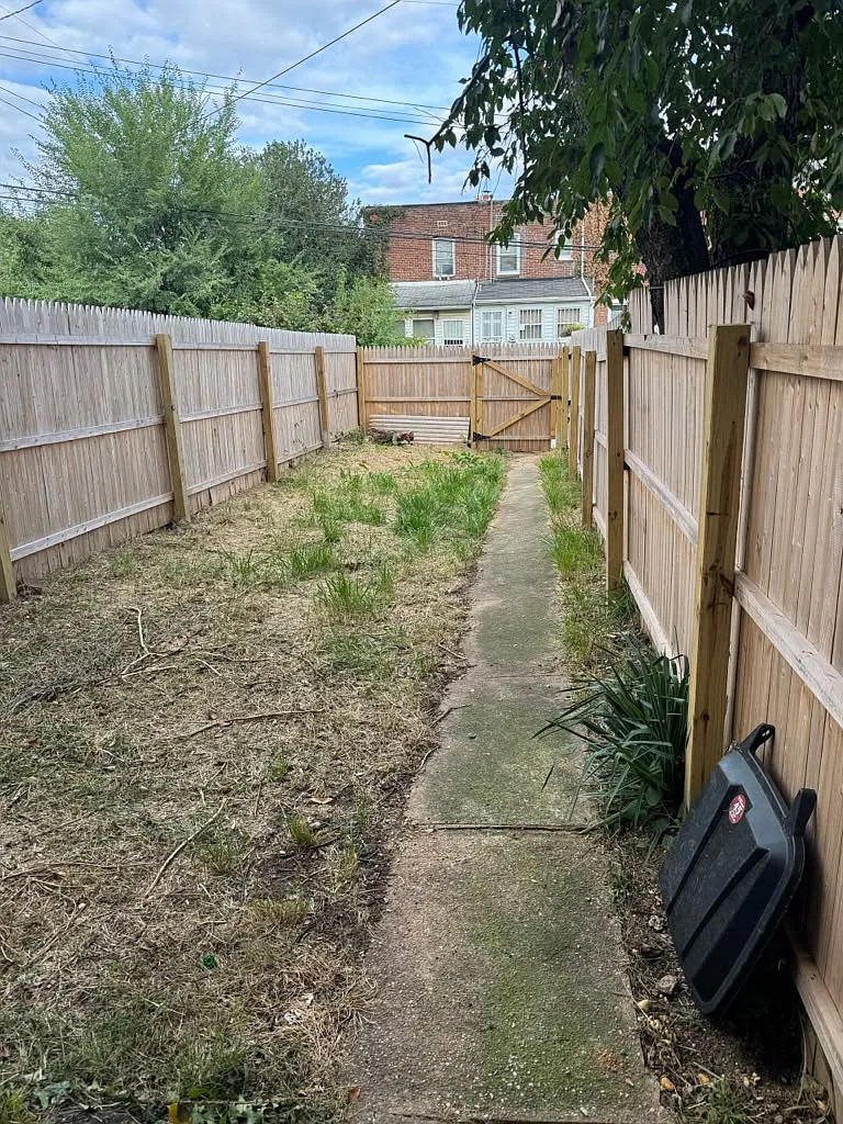 2705 Round Road — Photo 3