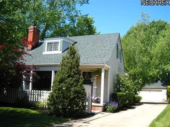 2620 Whiton Rd, University Heights, OH 44118