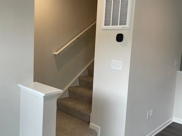 4031 Hemlock Ct — Photo 6
