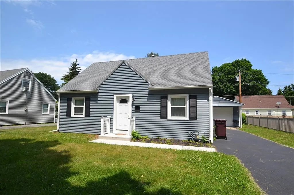 72 Milford St photo 1