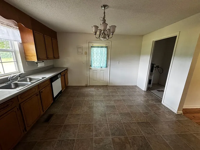 545 Christopher Rd — Photo 13