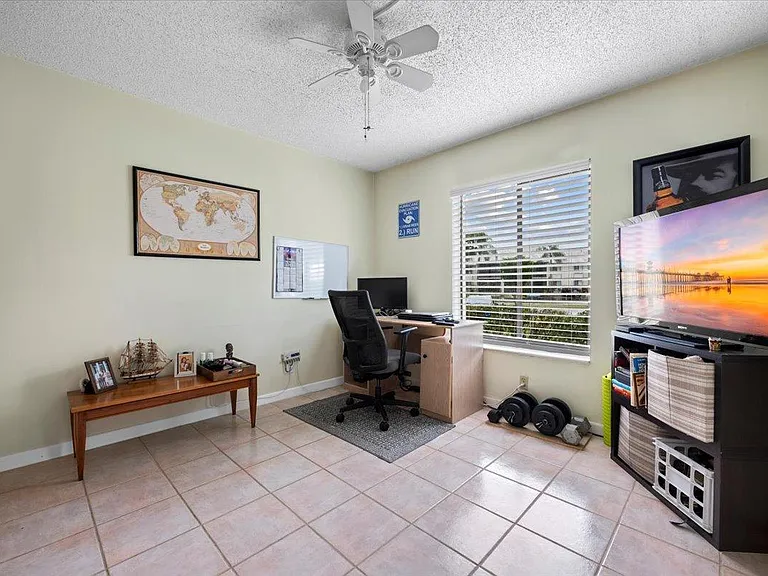 1014 Green Pine Blvd #H1 — Photo 6