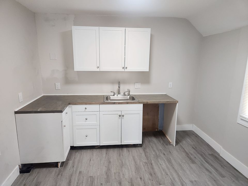 154 S Market St # 3, photo 2
