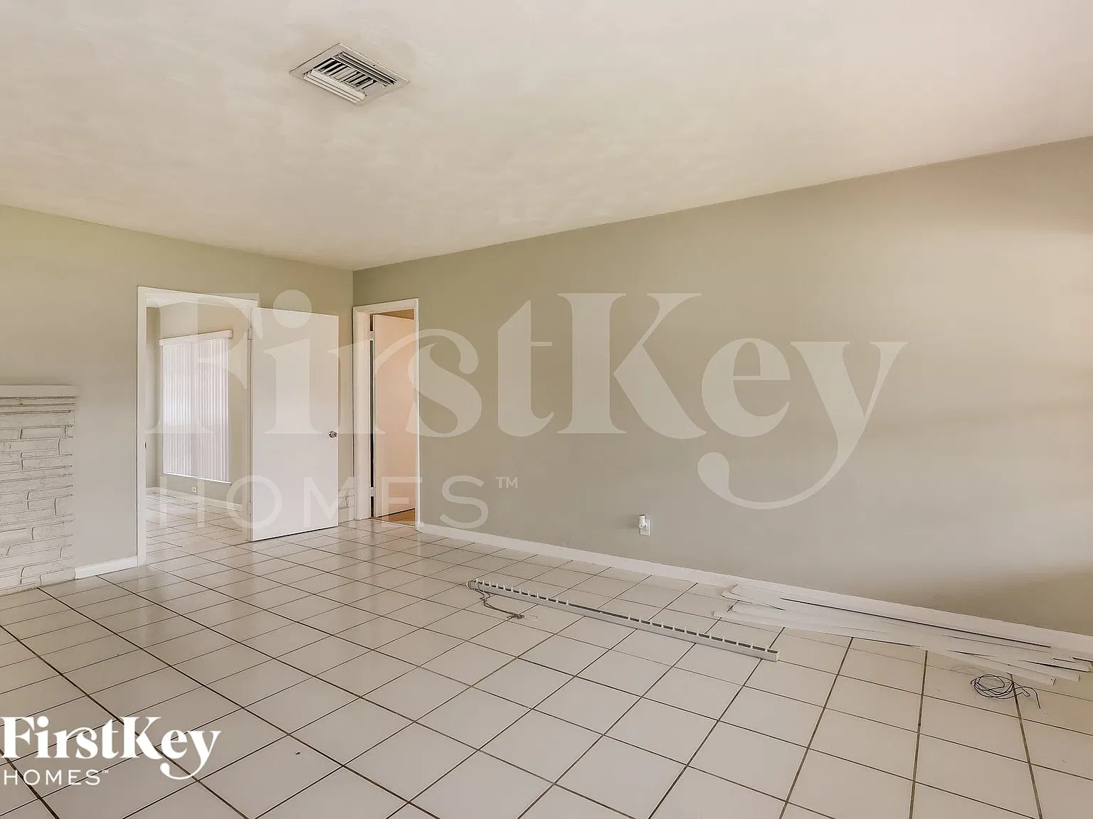 3 bed, 2.0 bath, 1659 sqft, $3,495 — Photo 4
