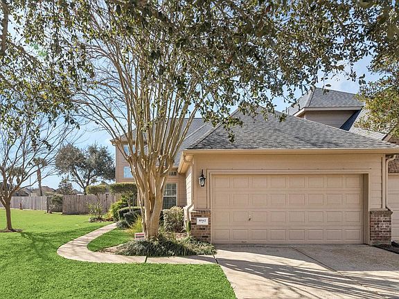 2nd image of 8942 Summer Ash Ln