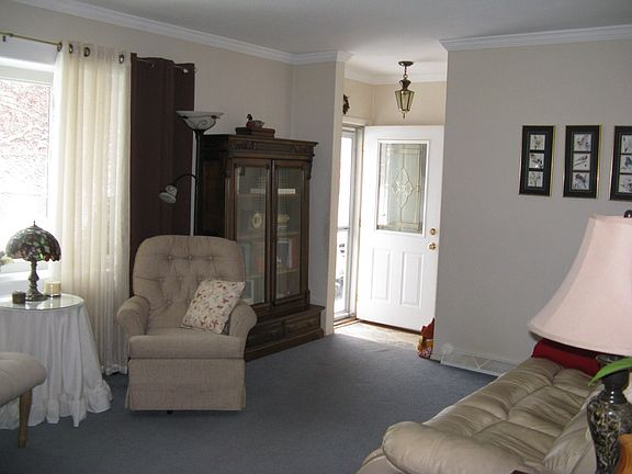 3rd image of 2600 Dawes Pl