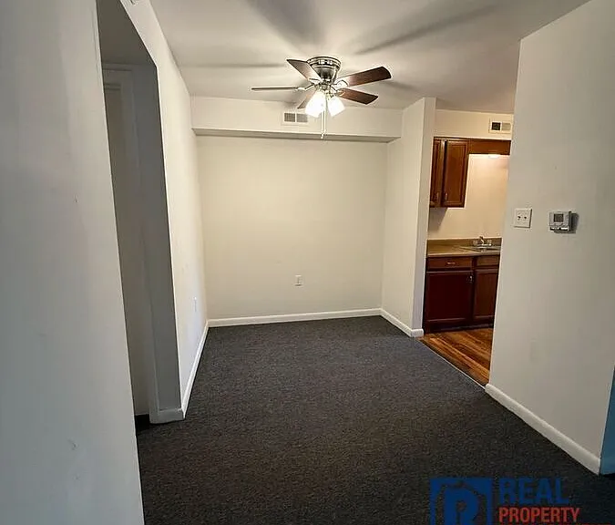 407 Ashland St #207 — Photo 4