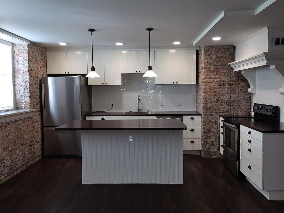 Stainless kitchen, large island