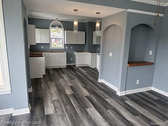 4th image of 17 James St