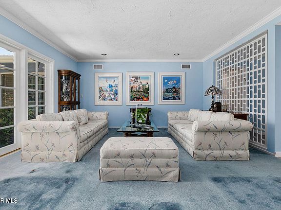 4th image of 17701 Corinthian Dr