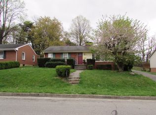 2876 Northview Dr SW, Roanoke, VA
