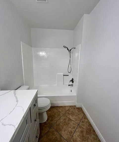 7893 Cerritos Ave — Photo 84