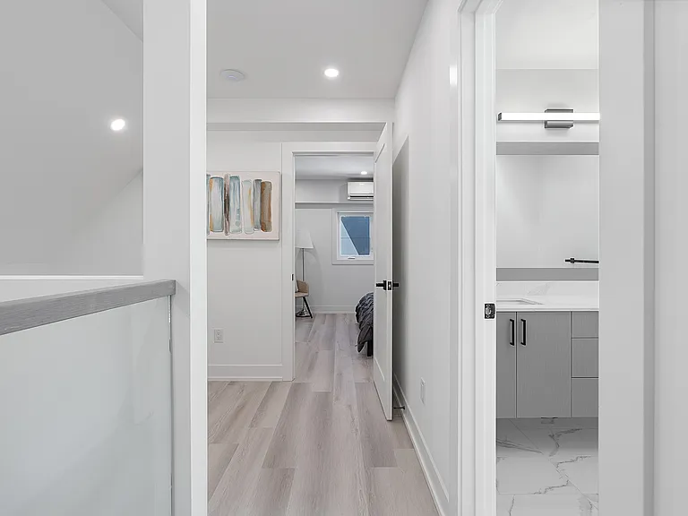 587 Oakwood Ave — Photo 124