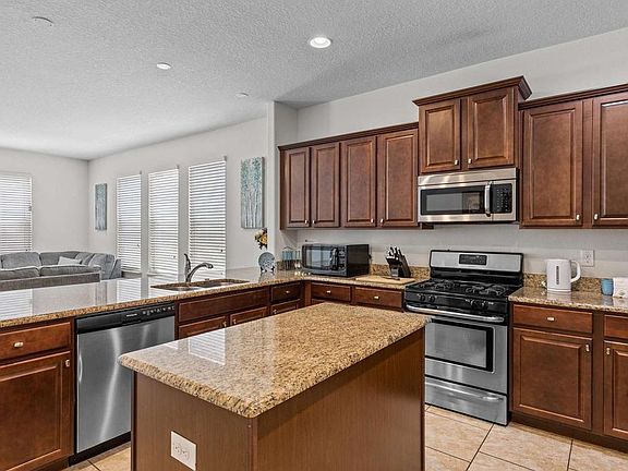5th image of 5266 Wildwood Way