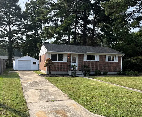 605 Normandy St Photo 1