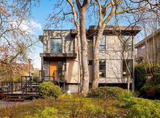 409 Chadwick Pl, Victoria, BC V8S 1H4