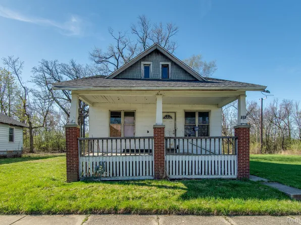 985 Fernhill St, Highland Park, MI 48203