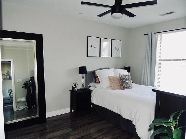 630 Calvert St #302 — Photo 10