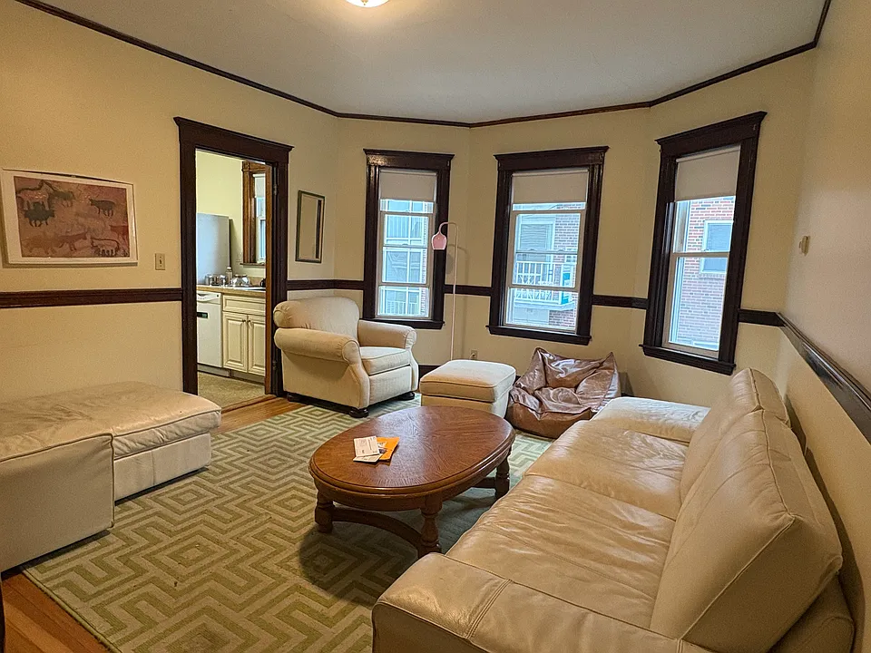 64 Park St #3