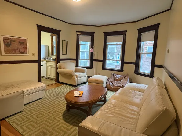 64 Park St #3, Somerville, MA 02143