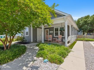 127 Myrtle Ave, Carolina Beach, NC 28428