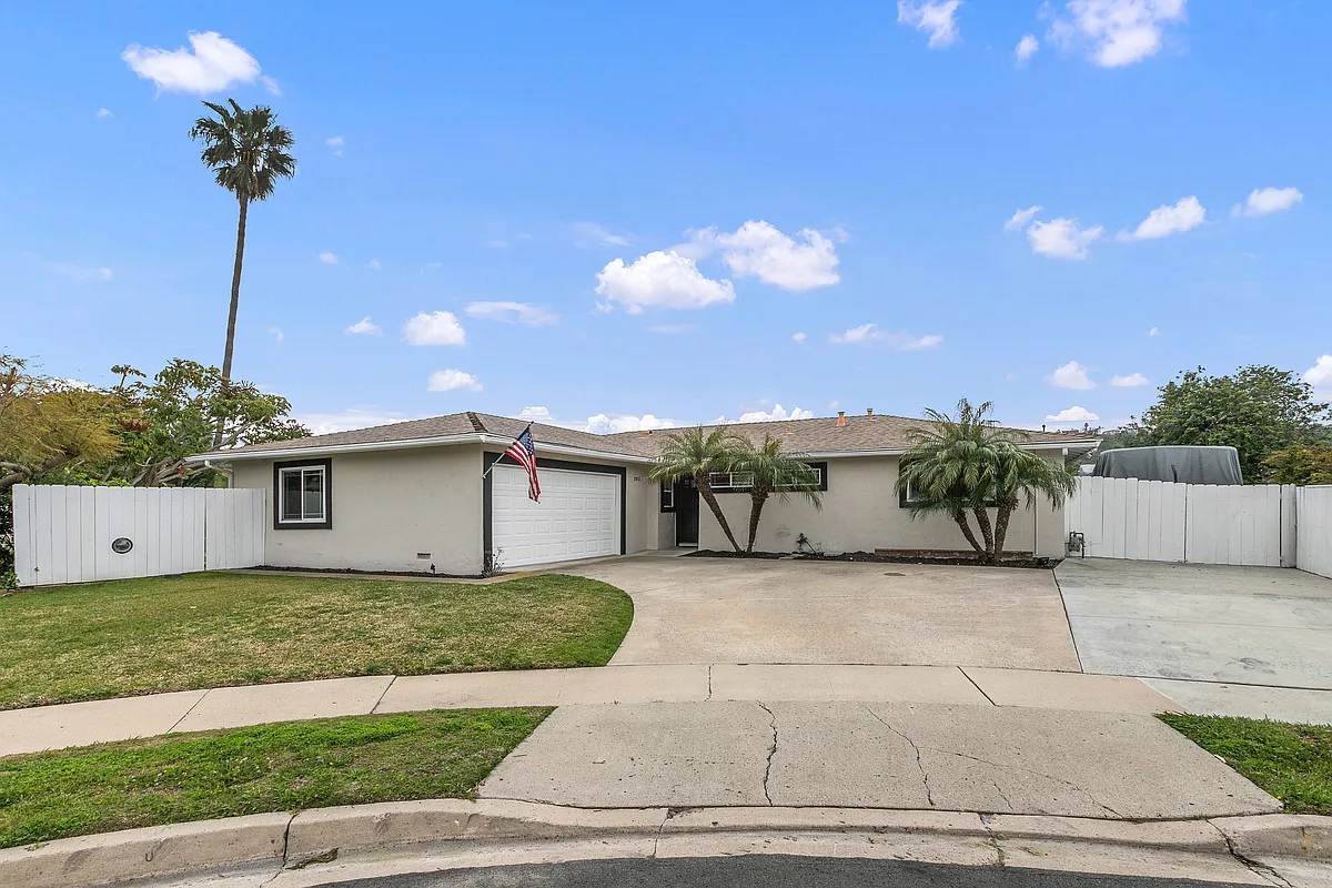 4 bed, 1540 sqft, $5,950 — Photo 1