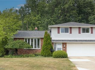 6547 Vallevista Dr, Mayfield Heights, OH 44124