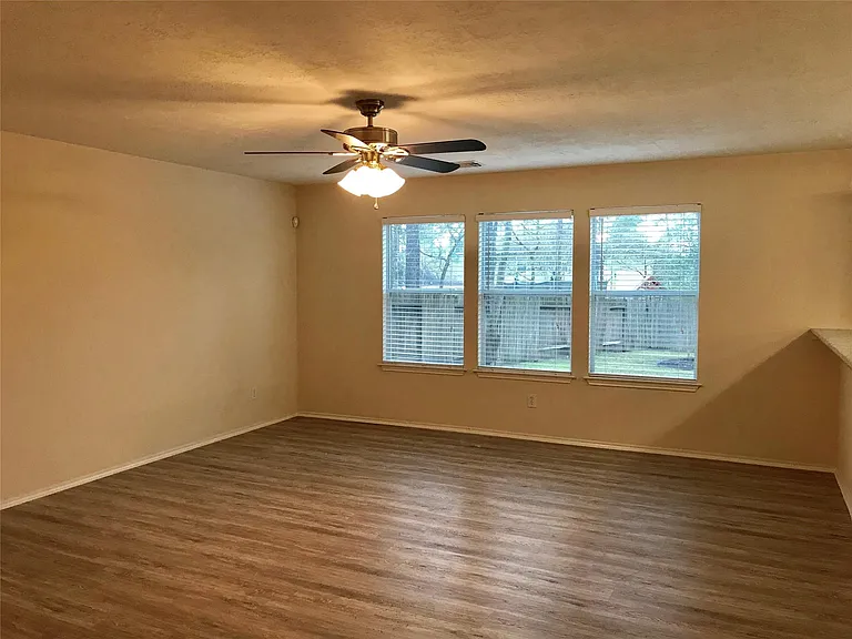 115 S Vesper Bend Cir — Photo 4