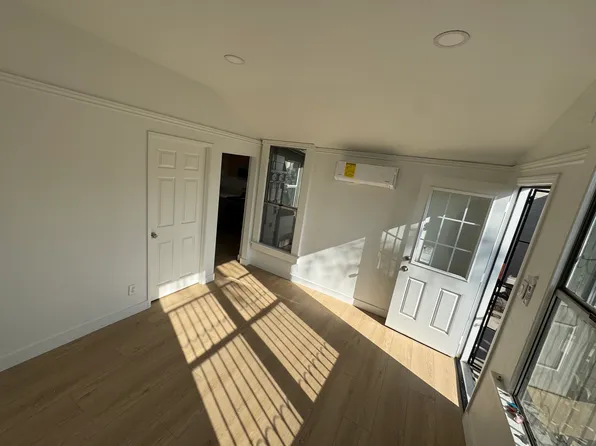 1067 20th St, San Diego, CA 92102